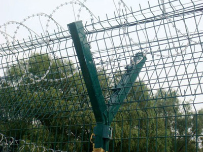 機(jī)場護(hù)欄網(wǎng)與防盜網(wǎng) 構(gòu)筑空港安全的雙重防線